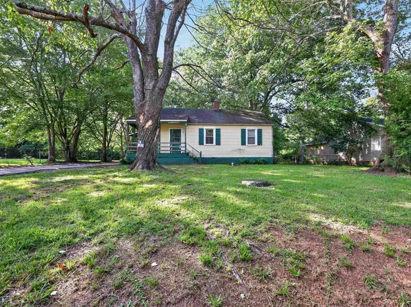 204 Anderson Dr, Spartanburg, SC 29302
