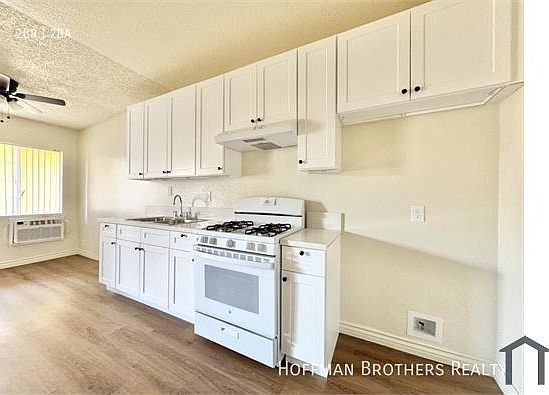 5th image of 15554 Nordhoff St #104