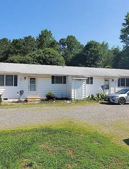 43998 Sandy Bottom Rd — Photo 1
