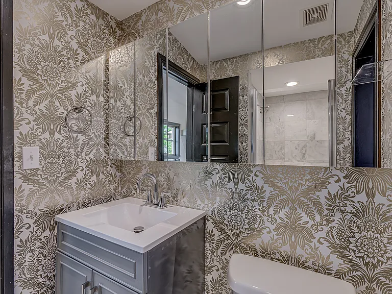 1521 N Blackwelder Ave — Photo 36