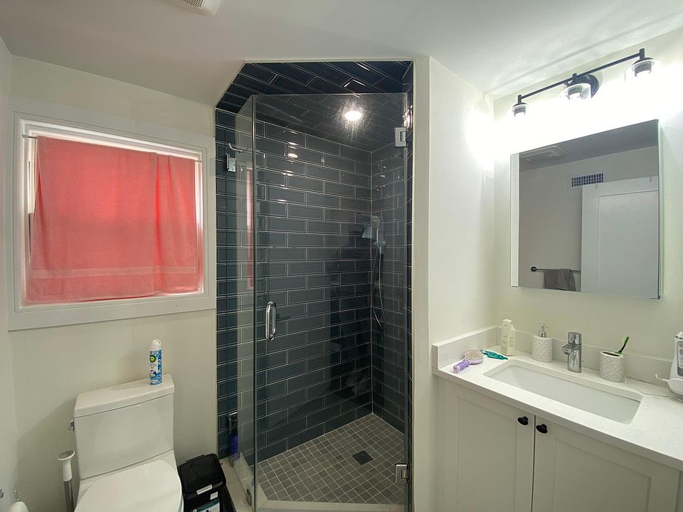 2nd image of 11 Pomeroy St #1A