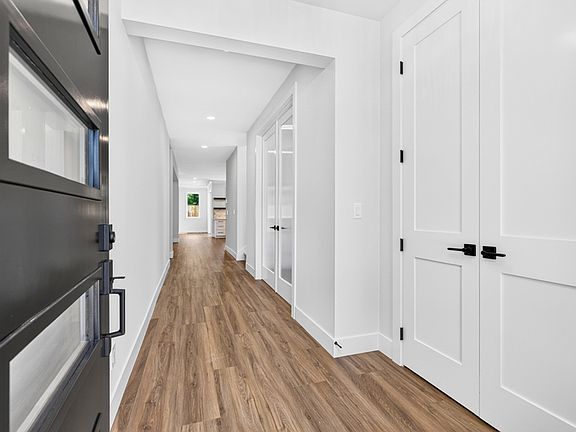 3rd image of 17840 86th Ave NE