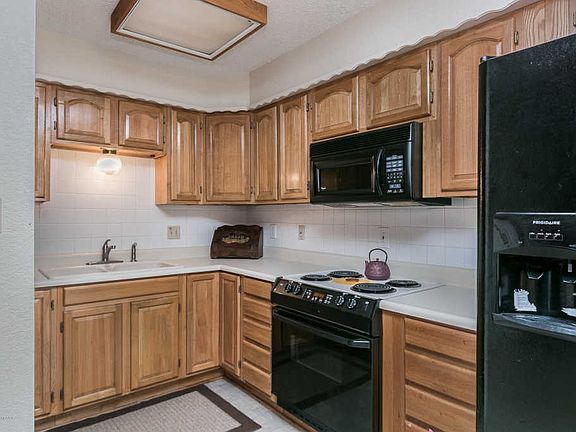 3rd image of 1530 Lyles St