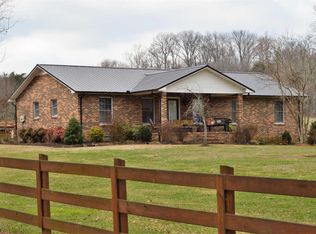 145 McCullough Ln, Wartrace, TN 37183