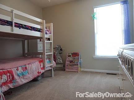 Bedroom #2 : Neutral paint in all bedrooms