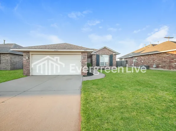 10605 SW 32nd St, Yukon, OK 73099