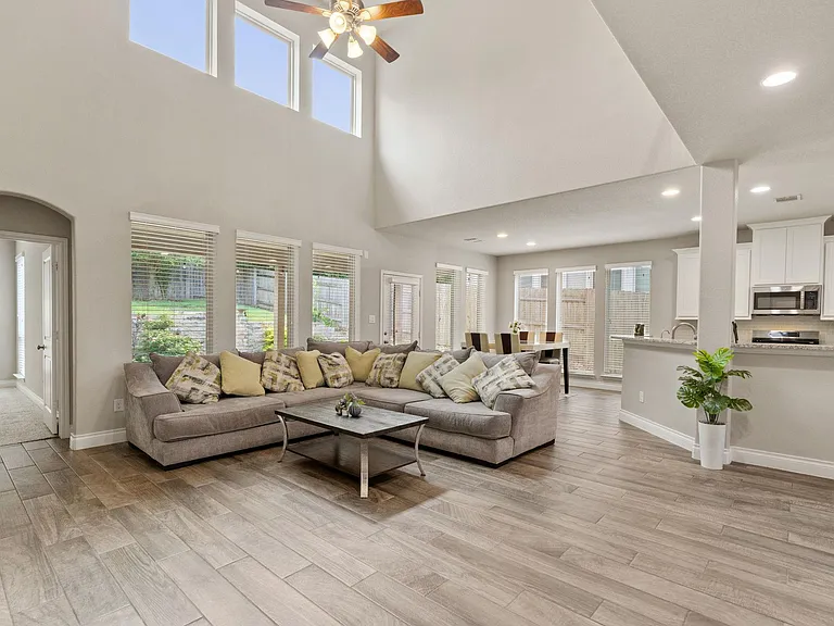 180 Santa Maria St — Photo 1