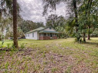 141 E Strickland Rd, Interlachen, FL 32148