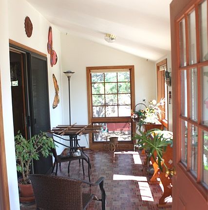 4th image of 1025 Knotty Pine Ln