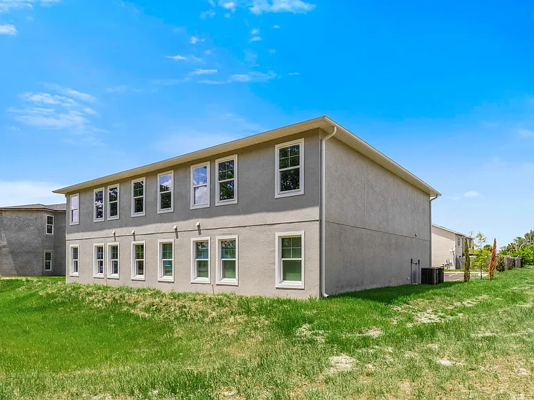 255 Taylor Ln #202 — Photo 3