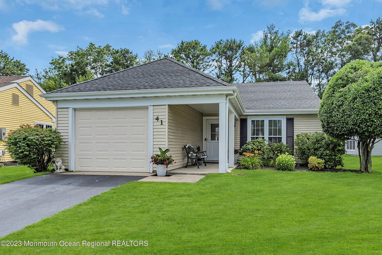 41 Normanton Avenue photo 1