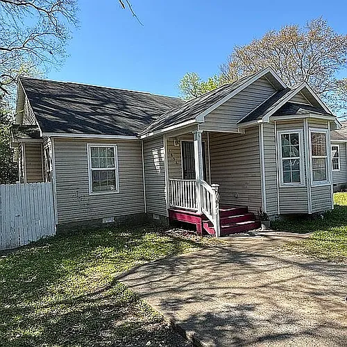1851 Cedar Ave Photo 1