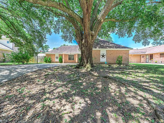 3rd image of 11923 Cottonwood Ln