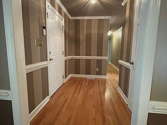 4th image of 6320 Wynbrook Way