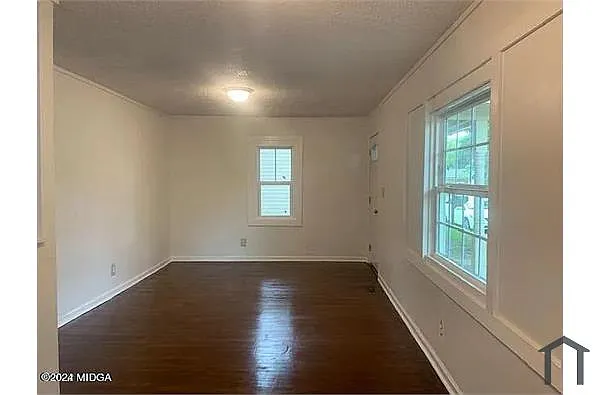 Building Photo - 2116 Monroe Ave