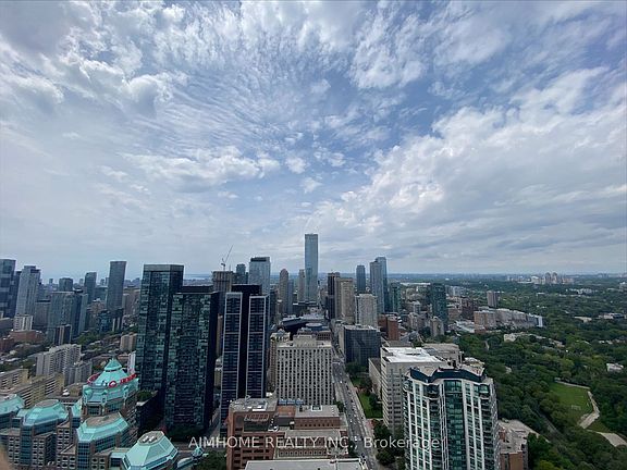 4th image of 395 Bloor St E #4902