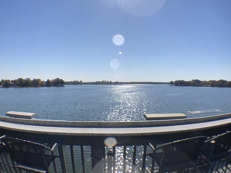 102 Clarendon Dr — Photo 1