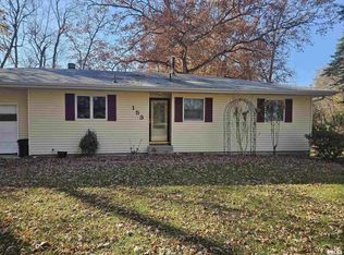 153 Deer Park Dr, Geneseo, IL