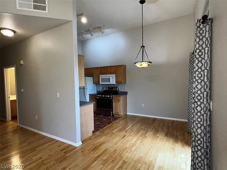 2305 W Horizon Ridge Pkwy #521 — Photo 11