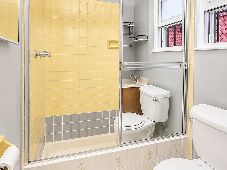 24-15 36th St #1A — Photo 11