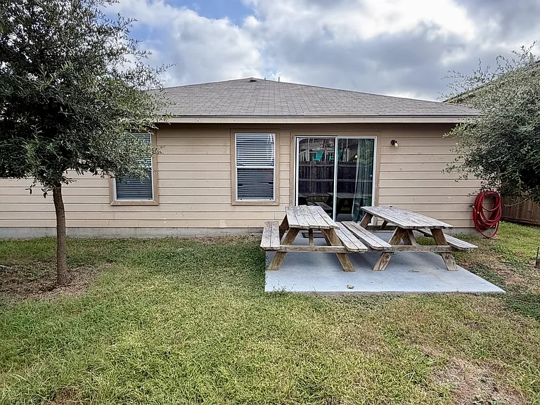 419 Dolly Dr — Photo 29