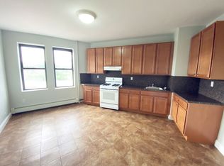 68-19 Borden Ave #102, Maspeth, NY 11378