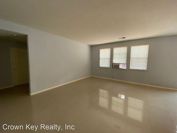 3rd image of 1042 Windsong Dr