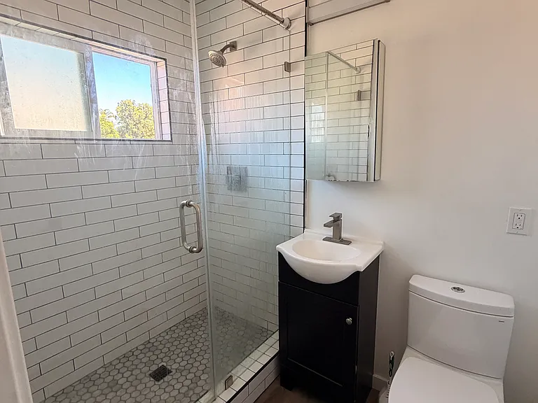 1616 Park Ave #14 — Photo 15