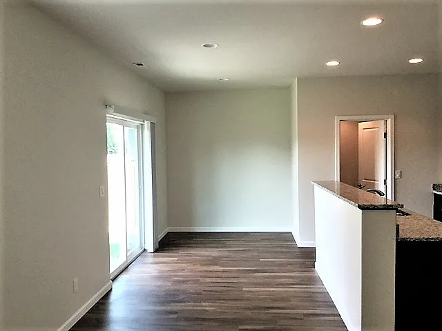 2758 Link Ave — Photo 4
