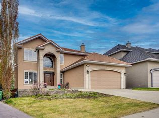 378 W Patterson Blvd SW, Calgary, AB T3H 3N6