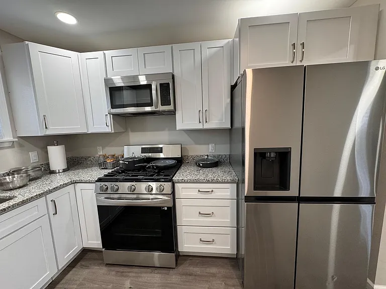1607 Catalpa Dr — Photo 6