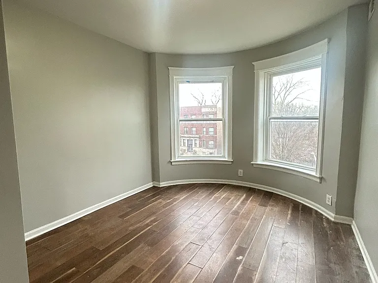 5938 S Calumet Ave #3 — Photo 8