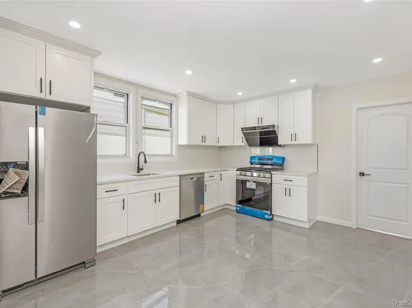 13007 14th Avenue, College Point, NY 11356