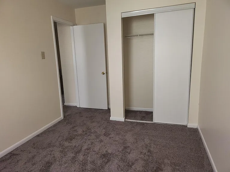 8212 Londonderry Ct — Photo 30