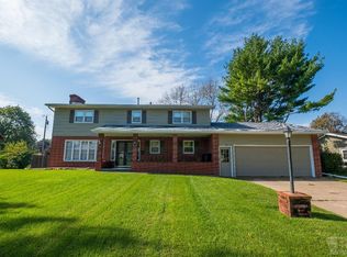 406 Sunset Ln, Marshalltown, IA 50158