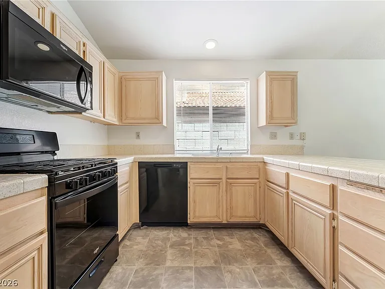 9725 Horizon Hills Dr — Photo 12