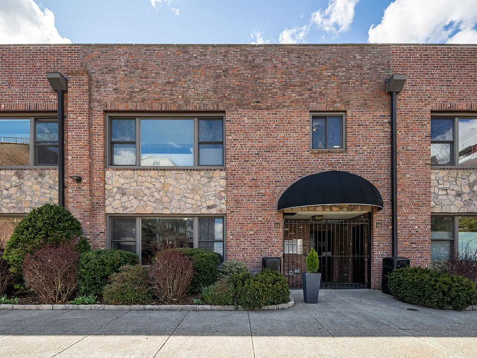 1st image of 44 Bay St #Q1e