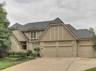 12513 Barton St, Overland Park, KS 66213