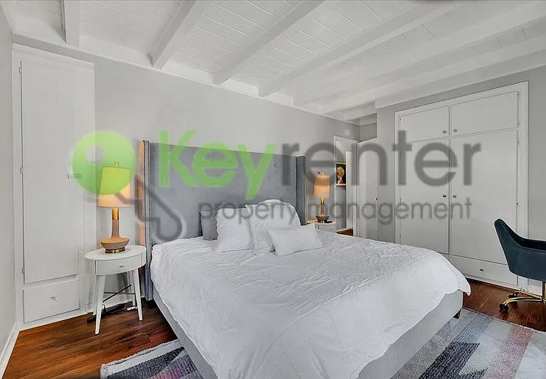 2169 Perkins Way — Photo 3