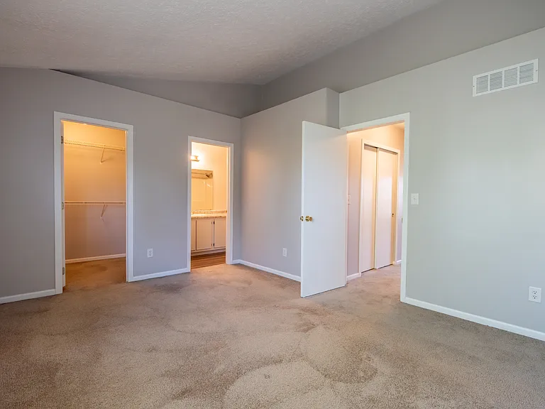 484-486 Applegate Ln — Photo 20