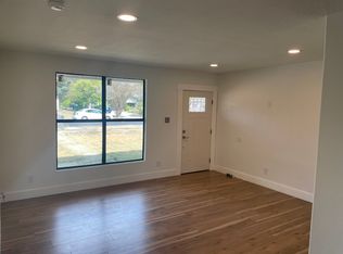 370 E Ackard Pl, San Antonio, TX 78221
