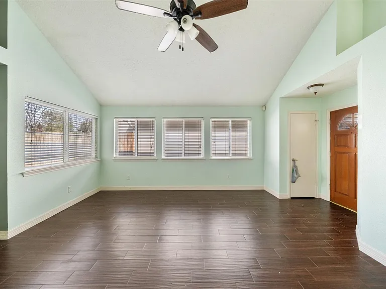 16170 Golden Sands Dr — Photo 5