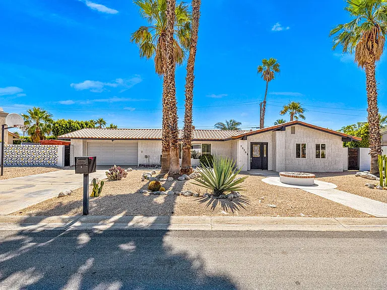 2950 N Bahada Rd — Photo 10