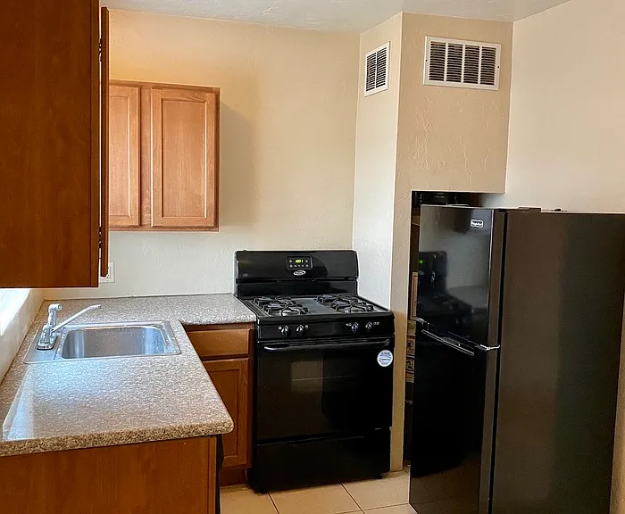 2233 N Columbus Blvd #1 — Photo 5