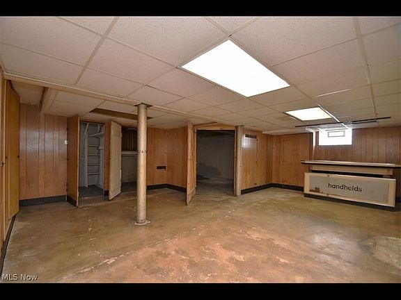 3rd image of 9620 Garfield Blvd