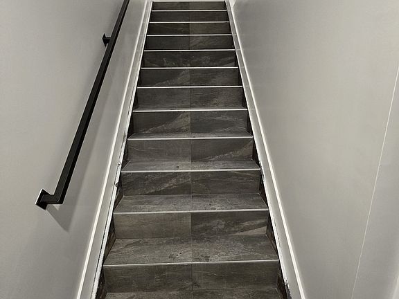 5th image of 1040 Van Duzer St #2