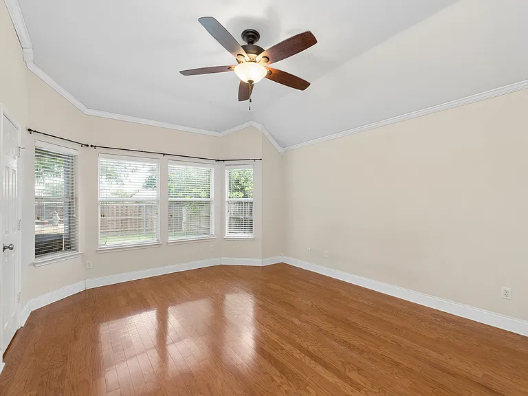9733 Lovers Ln — Photo 17