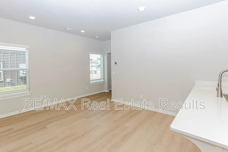 1401 Poigai Way #1 — Photo 20