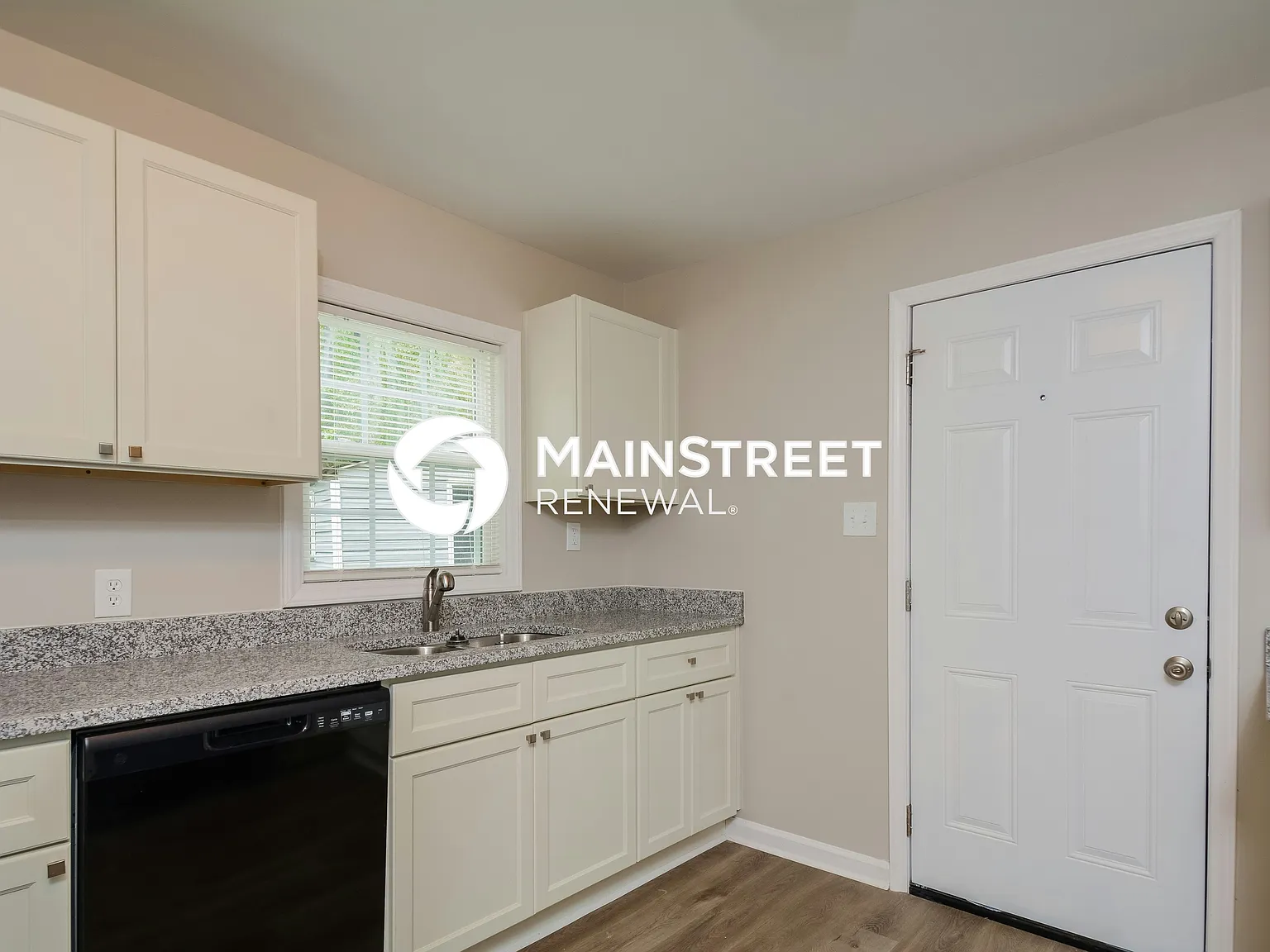 189 Lawndale Ave — Photo 4