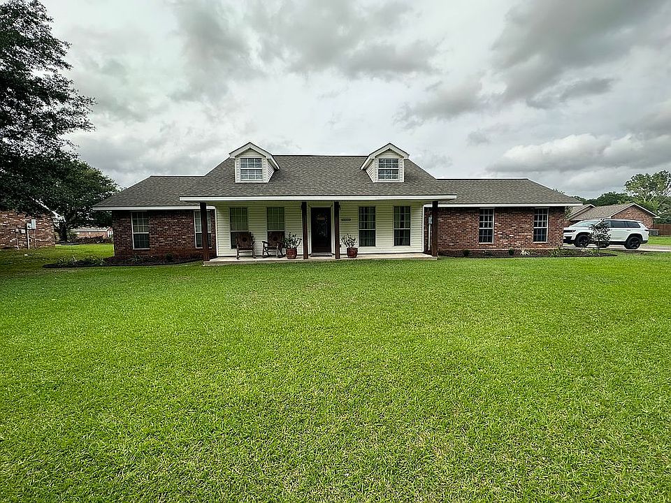 1st image of 405 Wilma Ln